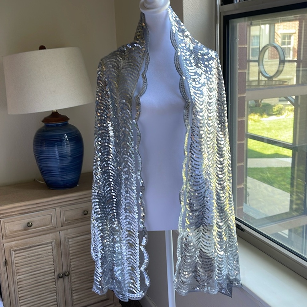Apt 9 Gray Shoulder Wrap with Silver Sequins